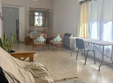 Casa · 126m² · 4 Ambientes · Venta Casa 3 Dorm. - Zona Centro.