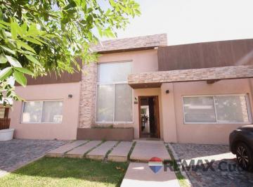 Casa · 236m² · 6 Ambientes · Venta Casa 6 Ambientes Hudson