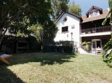 Casa · 300m² · 4 Ambientes · 1 Cochera · Casa Venta Olivos 4 Amb Jardin Coch Estilo Ingles