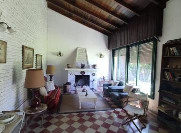 Quinta vacacional · 136m² · 3 Dormitorios · 1 Cochera · Venta Casa Quinta 5 Amb Pileta Quincho Cochera