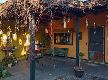 Casa · 121m² · 3 Ambientes · 1 Cochera · Casa en Venta La Plata 2 Dorm. Apta Banco
