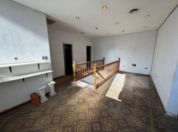 PH · 104m² · 3 Ambientes · PH 3 Amb en Primer Piso / Terraza / a Refaccionar