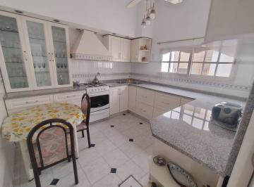Casa · 140m² · 4 Ambientes · 1 Cochera · Venta Casa 4 Amb 360 m² Apto Prof San Justo