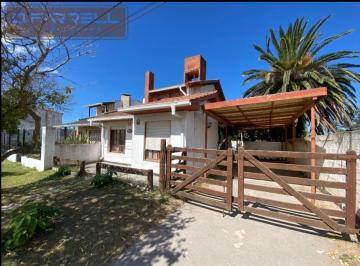 Casa de 4 ambientes, Miramar · Venta o Permuta