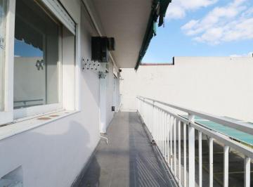 Departamento · 89m² · 4 Ambientes · 1 Cochera · Venta Depto 4 Amb + Escrit Luminoso C/balcón/cochera