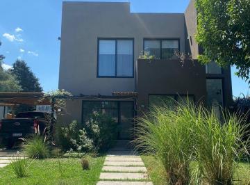 Casa · 97m² · 4 Ambientes · 2 Cocheras · Venta Casa en Pilar Las Brisas Country Club