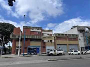 Bodega-Galpón · 600m² · Alquiler Galpon 600 m² Av Belgrano y Necochea
