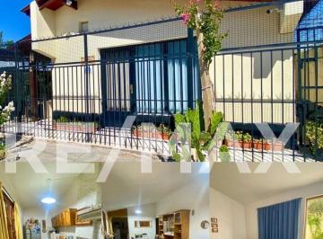 Casa · 110m² · 3 Ambientes · 1 Cochera · Casa 3 Dorm. - Centenario