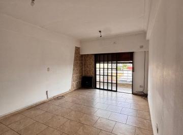 Departamento · 70m² · 3 Ambientes · Venta de Dpto 3 Ámb. - Escucha Oferta Permuta