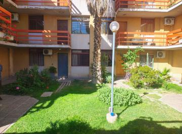 Departamento · 63m² · 5 Ambientes · 1 Cochera · Remax Vende Excelente Depto en Guymallen