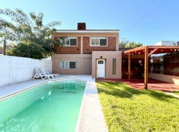 Casa · 170m² · 6 Ambientes · 2 Cocheras · Casa en Venta City Bell - 4 Dorm..