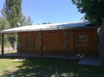 Casa · 95m² · 3 Ambientes · 1 Cochera · Venta de Casa