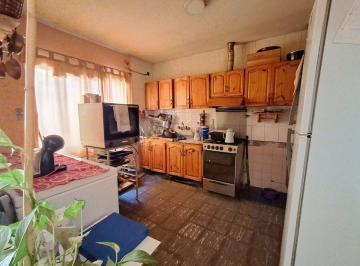 Casa · 103m² · 2 Ambientes · 2 Cocheras · Casa en Venta en Las Heras
