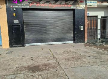 Local comercial , Mar del Plata · Local Comercial Frente Vidriado con Persiana Metálica, Av Colón Al 7200
