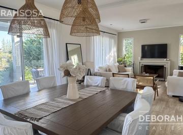 Casa · 261m² · 6 Ambientes · 2 Cocheras · Casa en Venta 6 Ambientes Amarras - Puertos