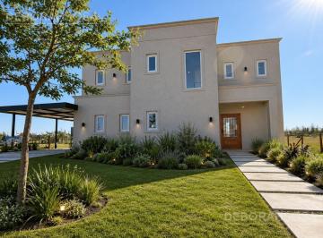 Casa · 261m² · 6 Ambientes · 2 Cocheras · Casa en Venta 6 Ambientes Amarras - Puertos