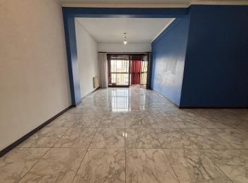 Departamento · 82m² · 4 Ambientes · 1 Cochera · Venta Semipiso 3 Ambientes con Dependencia de Servicio. Cochera y Baulera. Zona Macrocentro