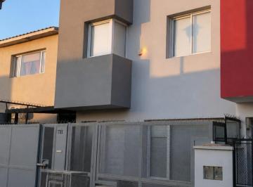 PH de 2 ambientes, General Fernández Oro · Duplex en Fernandez Oro