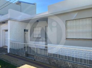 Casa de 3 ambientes Alquiler $ 700.000 · Se Alquila Casa en Barrio Acevedo Pergamino