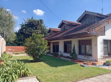 Casa · 380m² · 7 Ambientes · 2 Cocheras · Casa en Terreno de 1000 m² Benavidez Zona Fabril