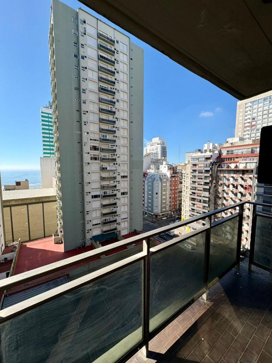 Departamento Dos Ambientes con Balcon Lateral