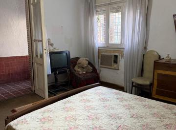 Casa de 7 ambientes, Tres de Febrero · Venta en Block Dos PH en Lote de 260 m²