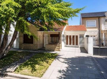 Casa · 129m² · Venta Casa a Reciclar Parque Luro