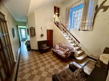 Casa · 177m² · 5 Ambientes · 1 Cochera · Casa Al Frente + Cochera - B° Candioti