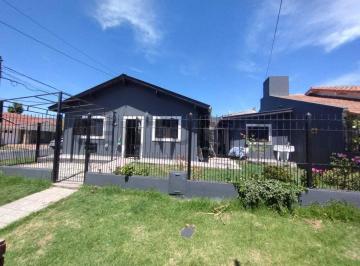 Departamento · 101m² · 3 Ambientes · Casa 3 Ambientes en Esquina | Punta Mogotes | con Monoambiente Independiente | a Pasos del Mar