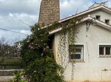 Contra frente 1/1 · En Venta Casa Única 5000 m² + Casa Secundaria + Caballeriza + Fronton