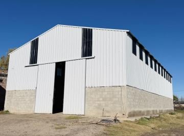 Bodega-Galpón · 320m² · Galpón en Alquiler - Sobre Ruta 22 a Km del Acceso a Fernandez Oro