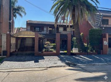 Casa de 8 ambientes, La Matanza · Casa en Luzuriaga