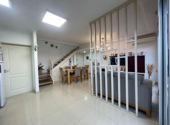 Duplex 3 Amb. con Balcón Terraza