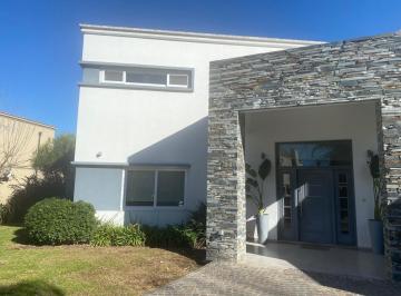 Casa de 5 ambientes, Moreno · Casa en Barrio Cerrado Weston Dueño Directo