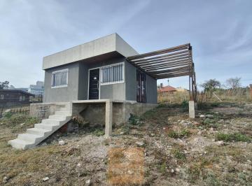Casa · 40m² · 3 Ambientes · 1 Cochera · Casa de 2 Habitaciones a La Venta en Huerta Grande