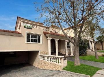 Casa · 360m² · 7 Ambientes · 2 Cocheras · Casa en Alquiler en Barrio Palmares