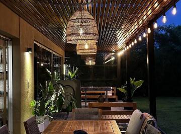 Casa · 245m² · 7 Ambientes · 2 Cocheras · Casa en Alquiler en La Alameda, Nordelta, Tigre