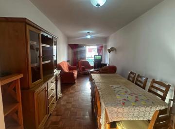 Departamento de 4 ambientes, Balvanera · Impecable 4 Ambientes Al Frente con Balcón Corrido, Cochera y Baulera
