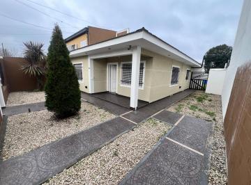 Casa · 90m² · 3 Ambientes · 2 Cocheras · Casa en Alquiler, Dos Dorm., Villa Elisa La Plata