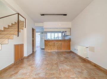 Casa · 90m² · 4 Ambientes · 1 Cochera · Excelente Triplex de 3/4 Ambientes Ubicado Den Aldo Bonzi