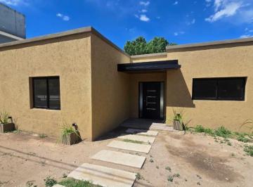 Casa de 5 ambientes, Villa Carlos Paz · Venta: Casa a Estrenar - 3 Dorm. - Patio y Pileta - Playas de Oro - Carlos Paz