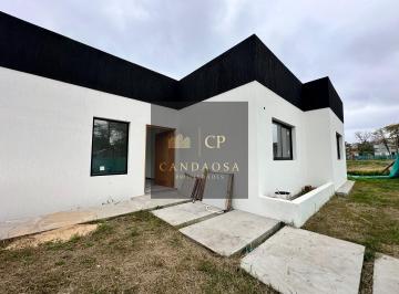 Casa · 140m² · 4 Ambientes · 3 Cocheras · Sg Casa Venta Barrio Pilar del Este
