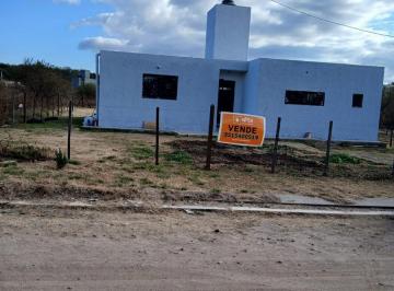 Casa · 120m² · 6 Ambientes · Venta Casa 2 Dorm. Barrio Lomas del Chañar, Ruta E53 - Córdoba