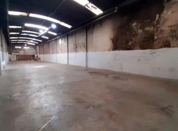 Bodega-Galpón · 385m² · Galpón / Deposito en Alquiler Chile 1200 Villa Raffo