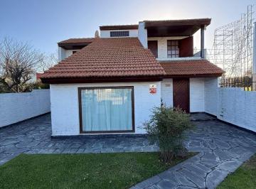 Casa de 4 ambientes, Mar del Plata · Chalet en Venta