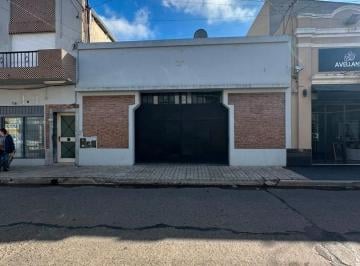 Bodega-Galpón · 200m² · Galpon en Venta! Centro de Lujan! Excelente Ubicacion!