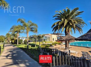 Terreno · 900m² · Lote en Venta en Terralagos, Canning