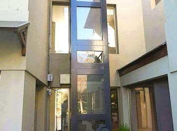 Casa de 6 ambientes, Esteban Echeverría · Venta Única de Casa con Ascensor Privado Saint Thomas Country Club, Canning (856 m², Golf. Imperdible)