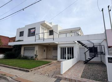 PH de 2 ambientes, Córdoba · Alquilo Depto de 1 Dormitorio Tipo PH, Planta Alta por Escaleras Sin Expensas, en Bajo Palermo.