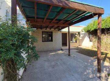 Casa de 5 ambientes, Córdoba · Alquilo Casa Nuevo Poeta! 2 Dor - Cochera - Patio con Asador